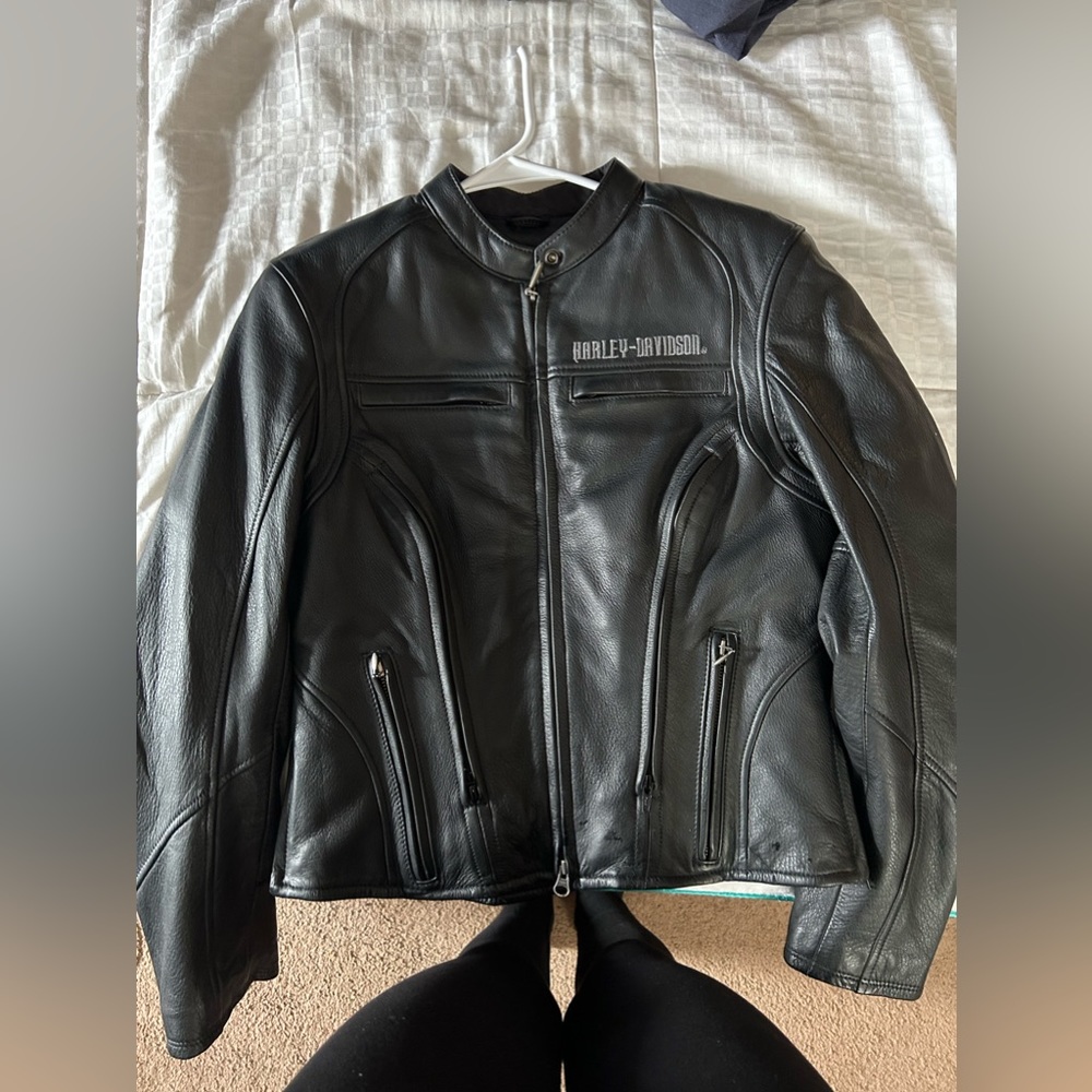 Harley Davidson women’s leather jacket size small, black.